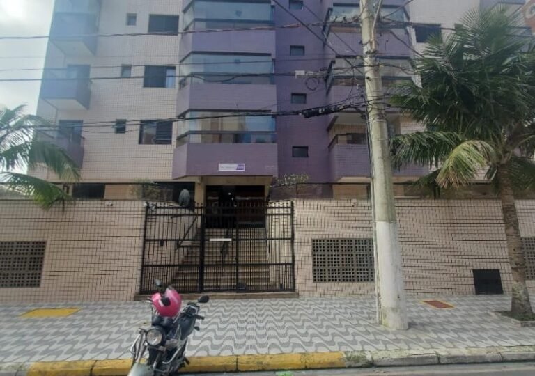 Apartamento em Vila Tupy, Praia Grande/SP