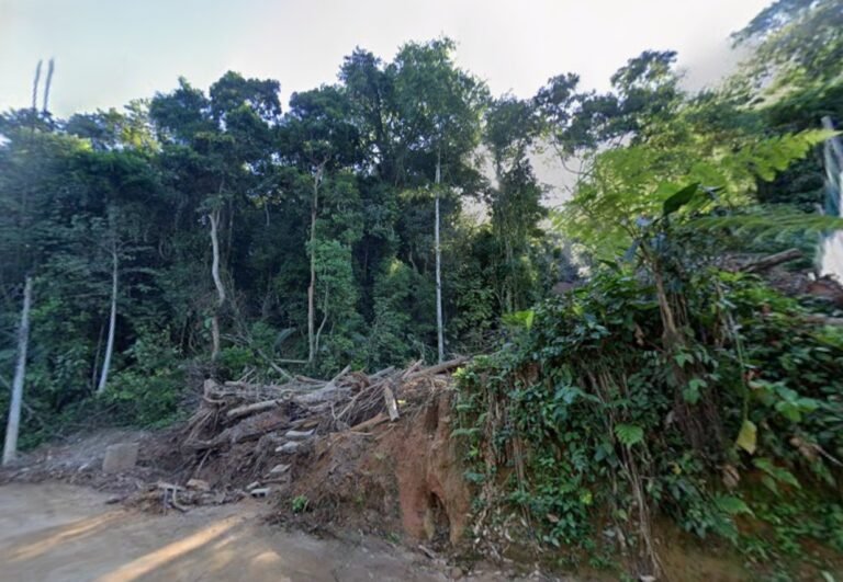 Terreno em Praia de Camburí, São Sebastião/SP